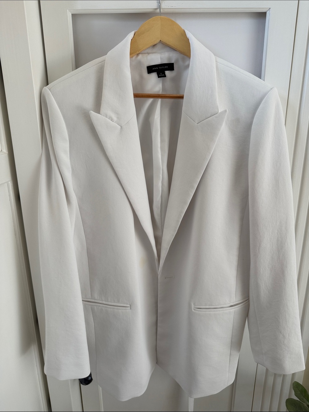 Ann Taylor Crisp White Structured Blazer